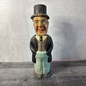 Vintage Wood Carved Gentleman Clothes Brush